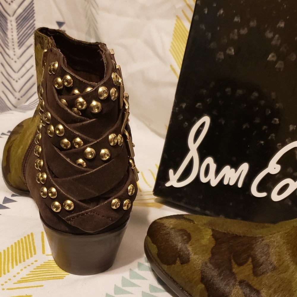 Boots - Picture 3 of 3